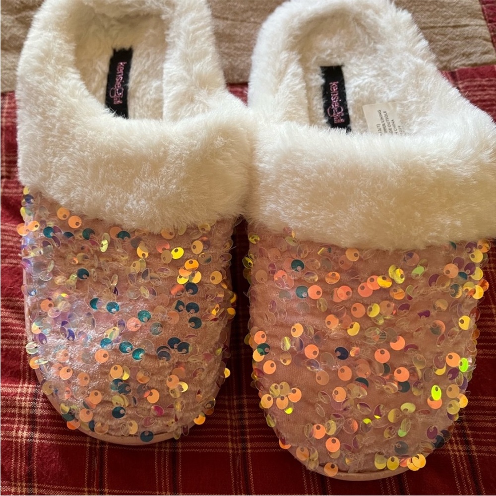 Kensie Kids Slippers with Pink and White Sequins